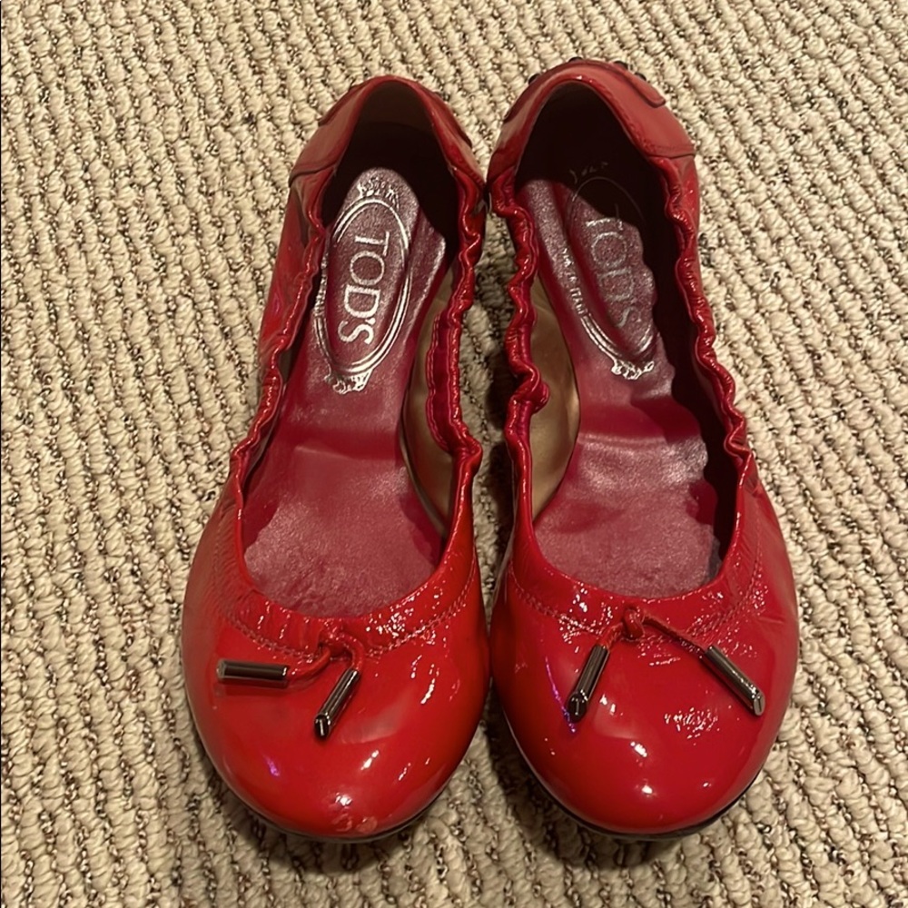 Red Tod’s Ballet Flats